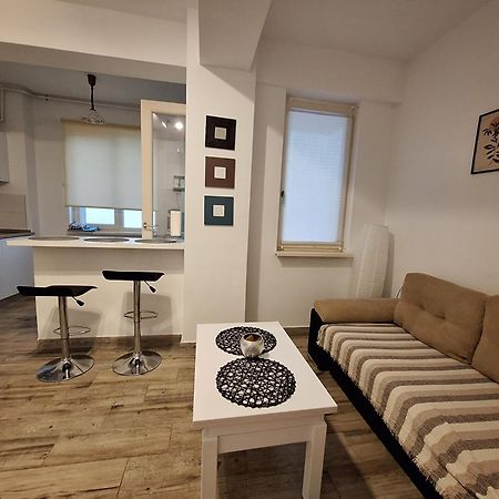 Moni Apartment Нэводари Экстерьер фото